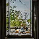 House With Sun Terrace For 8 Guests *