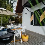 House With Sun Terrace For 8 Guests *