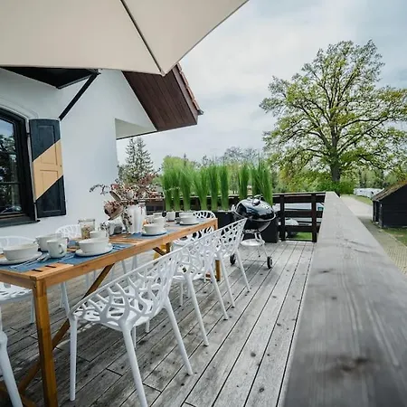 House With Sun Terrace For 8 Guests