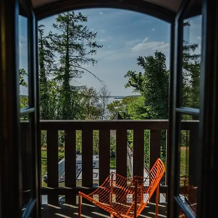 Apartament House With Sun Terrace For 8 Guests *
