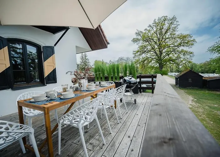 House With Sun Terrace For 8 Guests